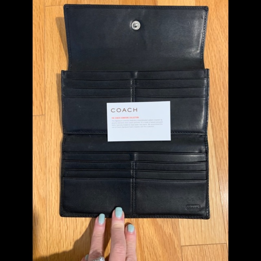 Coach Wallet - Picture 3 of 4